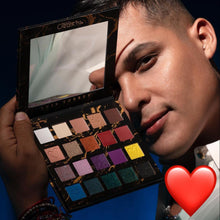 Cargar imagen en el visor de la galería, Beauty Creations x Luis Torres Sombras